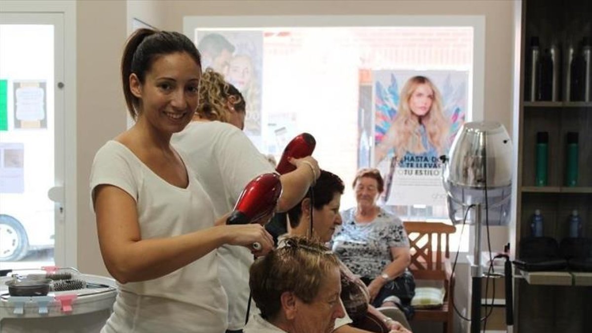 Para UPTA las mujeres autónomas vertebran la economía del país-EL PERIÓDICO