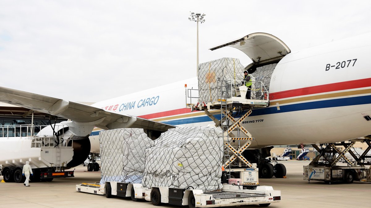 Seis toneladas de mascarillas directas desde China. ICAL