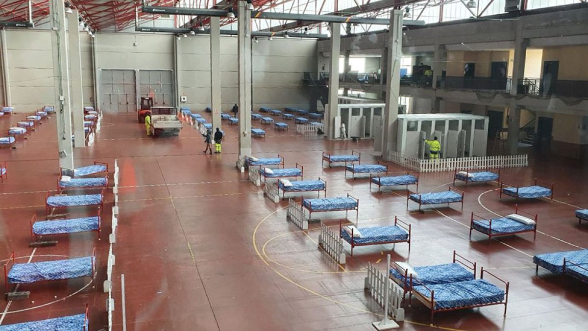 Hospital de campaña en el recinto ferial de Aranda.