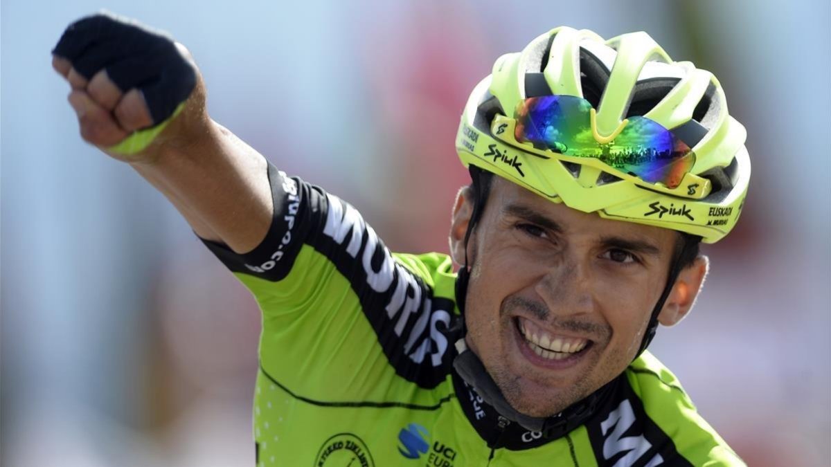 Óscar Rodríguez celebra el triunfo en La Camperona.-MIGUEL RIOPA