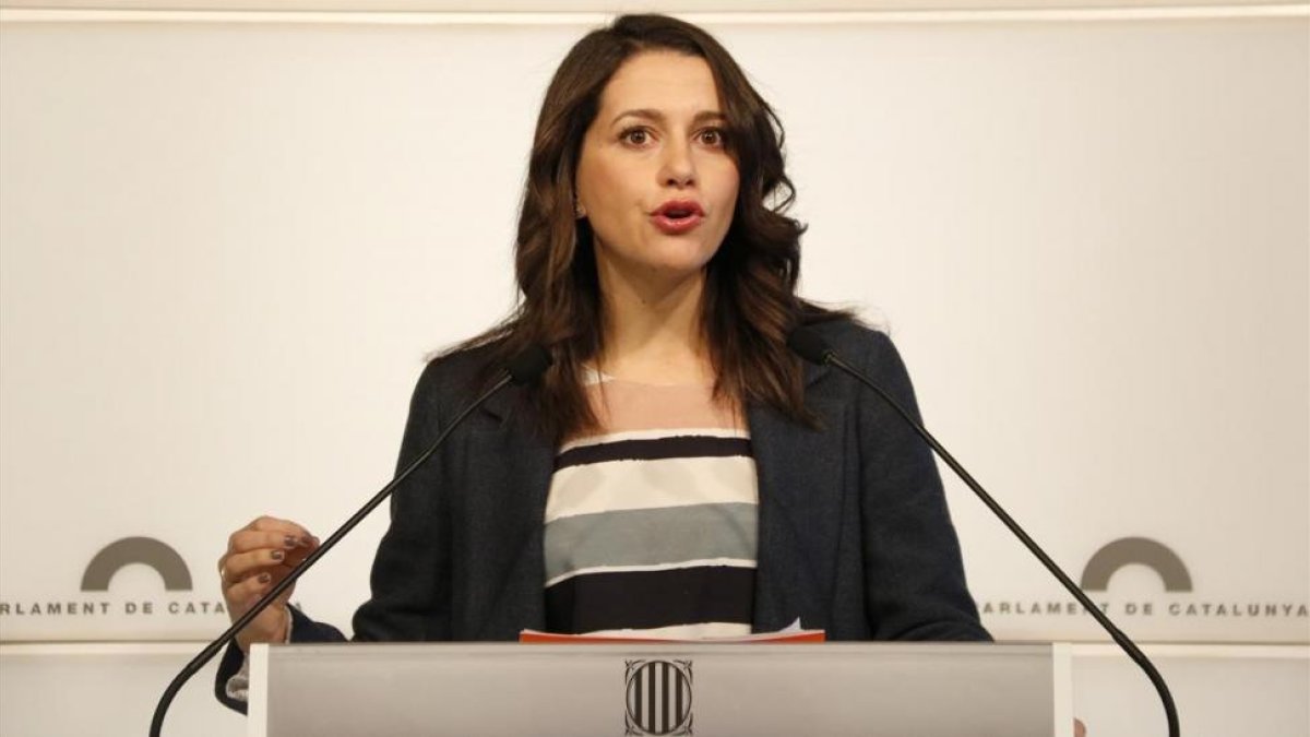 Rueda de prensa de Inés Arrimadas.-EL PERIÓDICO