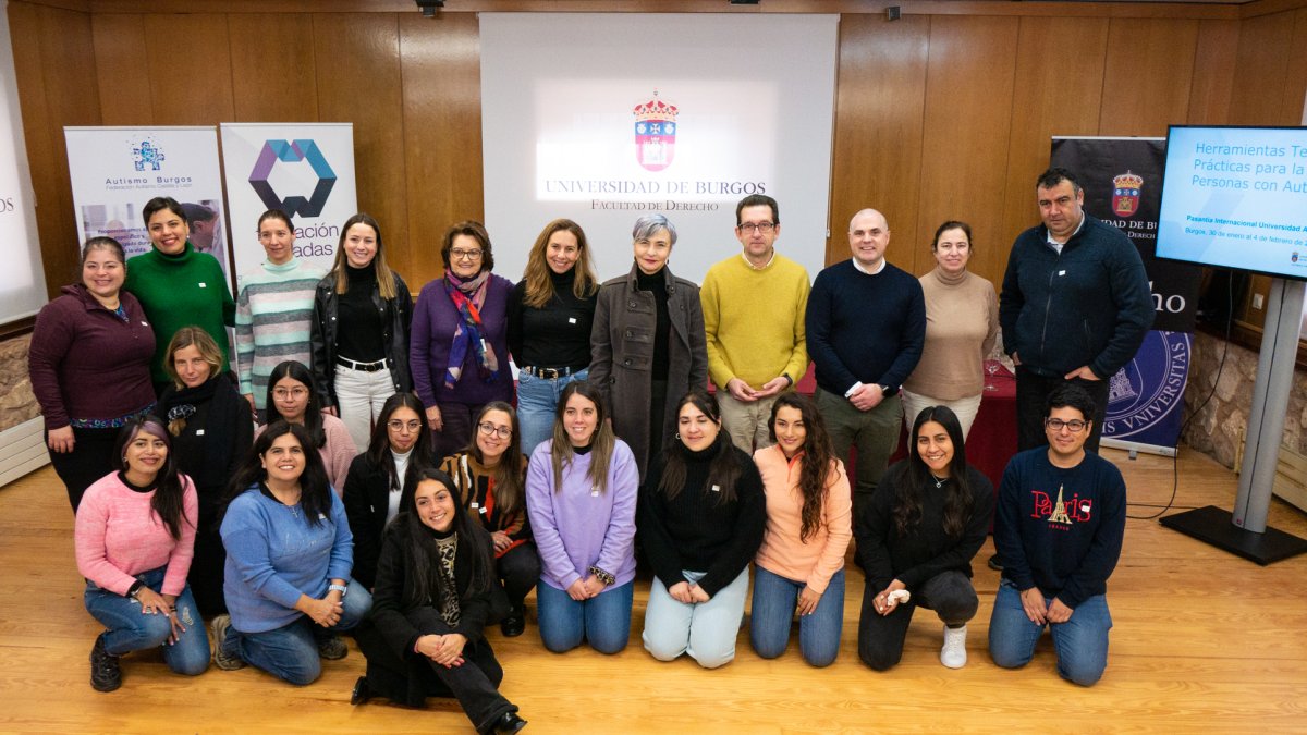 Estudiantes y profesores de la Universidad Andrés Bello, de Chile, participarán en la formación. ECB