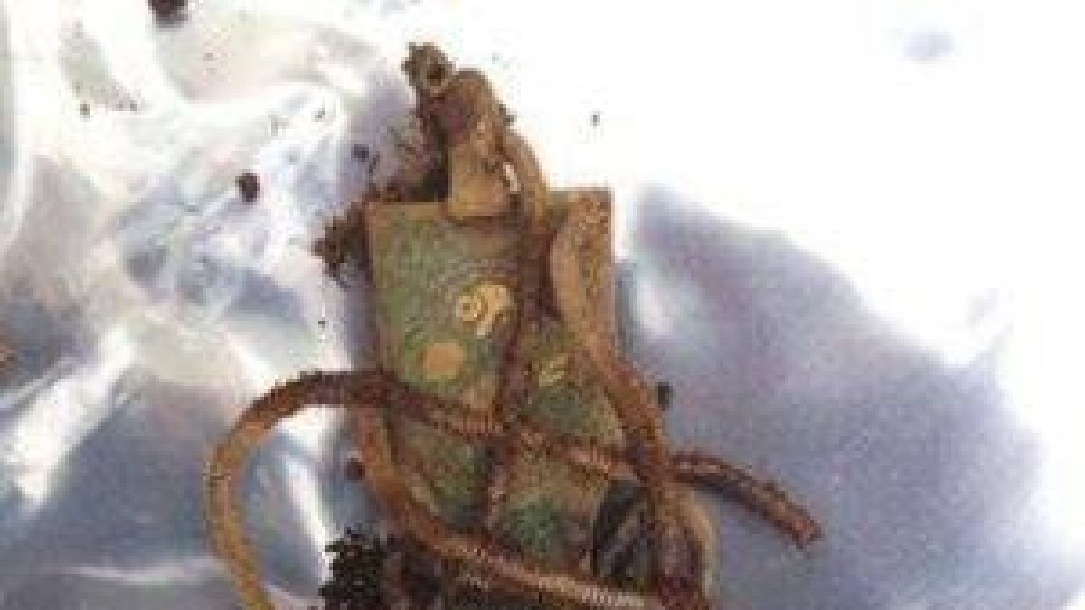 Una cruz localizada en el yacimiento vikingo.-