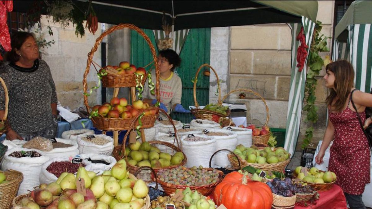La variedad y calidad de los productos atrajo a cientos de compradores.-G.G.