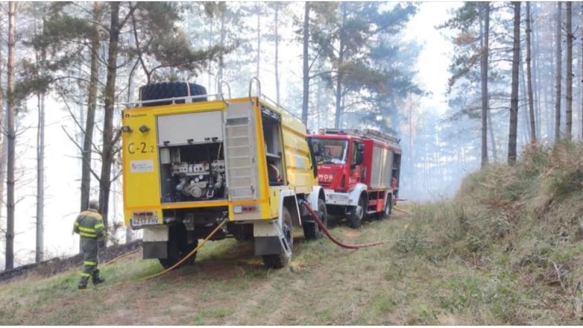 Bomberos de Valle de Mena movilizados. AYUNTAMIENTO DE VALLE DE MENA
