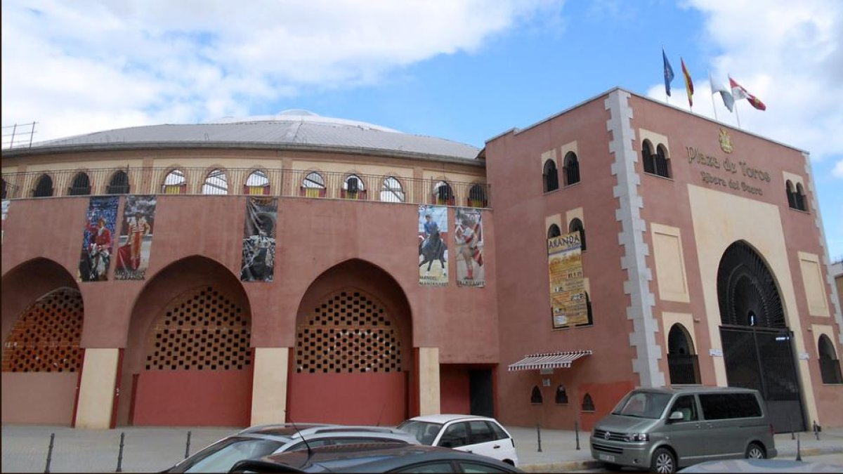 La plaza de toros de Aranda de Duero se ha visto envuelta en múltiples polémicas durante los últimos años.-L.V.