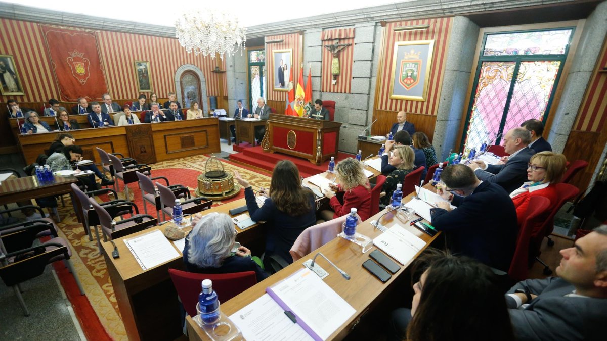 Instante del Pleno municipal de  febrero. SANTI OTERO