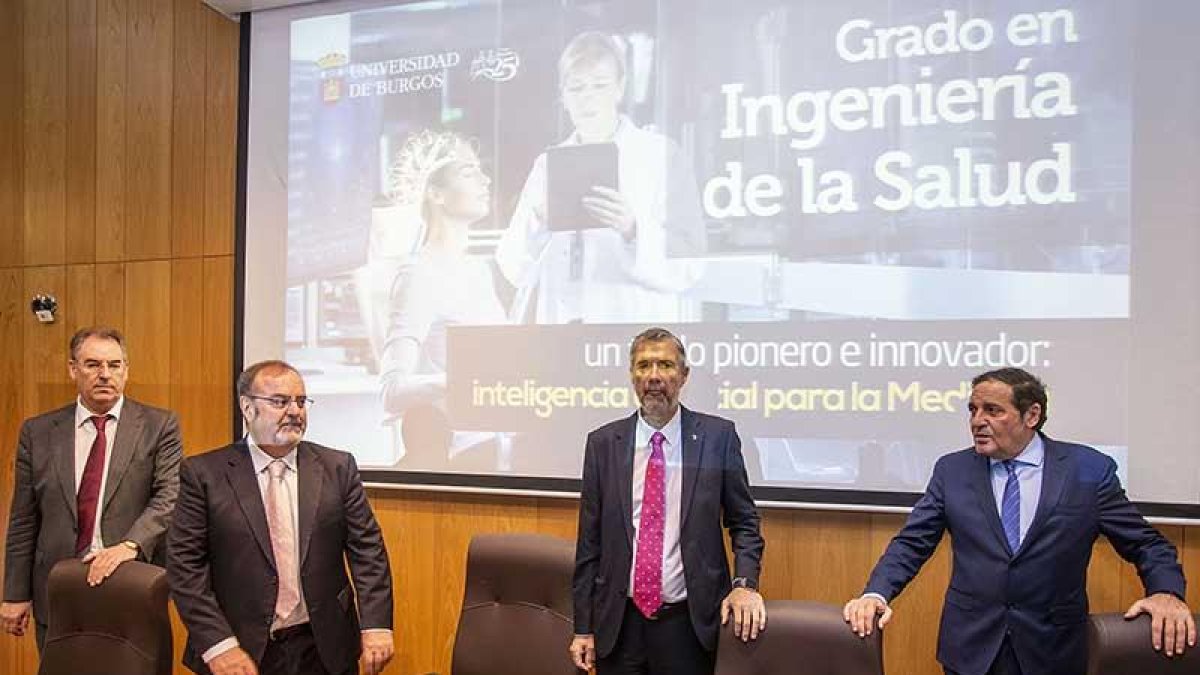 Miguel Ángel Benavente, Fernando Rey, Manuel Pérez Mateos y Antonio Sáez Aguado, ayer en el HUBU.-SANTI OTERO
