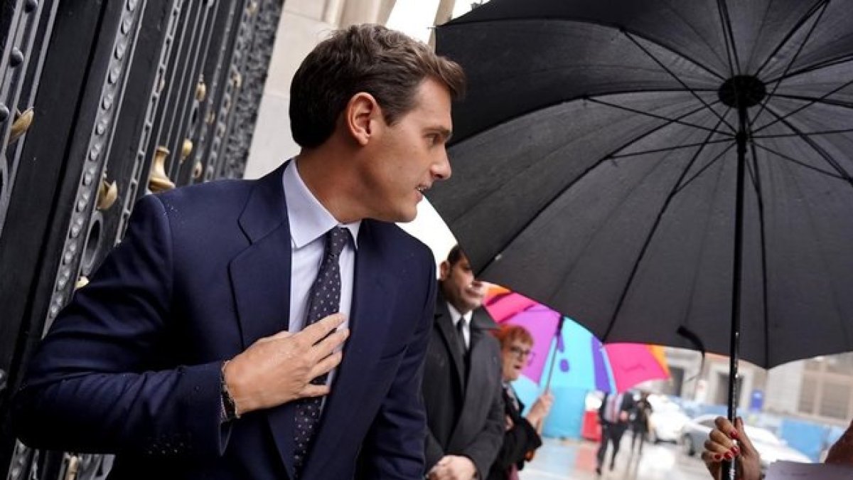 Albert Rivera, a su llegada al Casino de Madrid.-JOSÉ LUIS ROCA