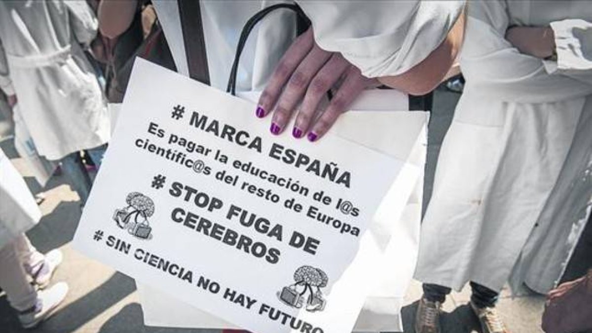 Las universidades han perdido un 28% de financiación pública durante los años de la crisis, una bajada presupuestaria que ha afectado de forma especial a los proyectos de investigación, donde la disminución ha alcanzado al 38%. Esta es una de las princip-Foto: Las universidades han perdido un 28% de financiación pública durante los años de la crisis, una bajada presupuestaria que ha afectado de forma especial a los proyectos de investigación, donde la disminución ha alcanzado al 38%. Esta es una de las p