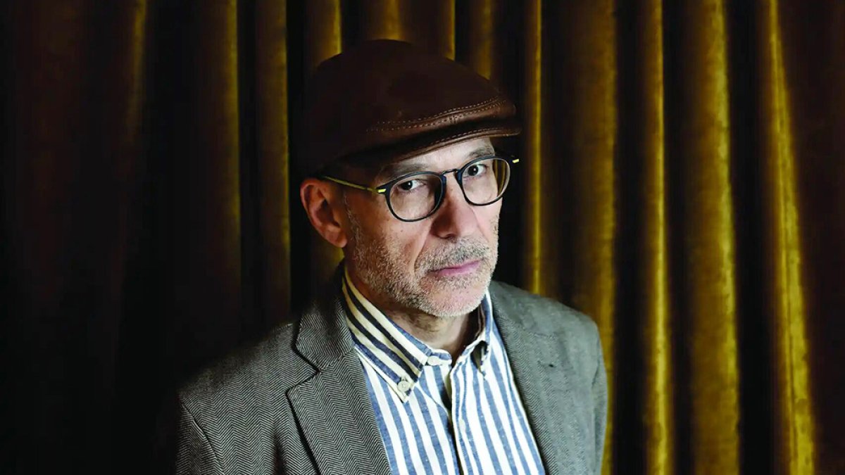 El escritor extremeño Eugenio Fuentes. IVÁN GIMÉNEZ