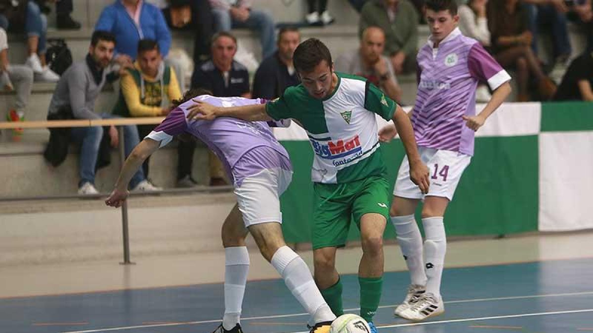 El BigMat Juventud asaltó la pista del Quinto Sala y recupera la sonrisa de cara al tramo decisivo-Raúl G. Ochoa