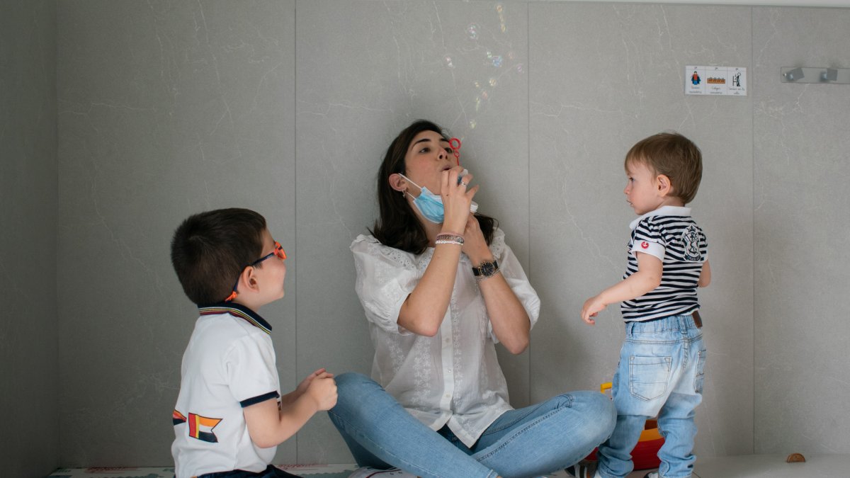 El programa BB Miradas busca detectar de manera temprana el autismo. El sistema se aplica a bebés entre cuatro y 36 meses.