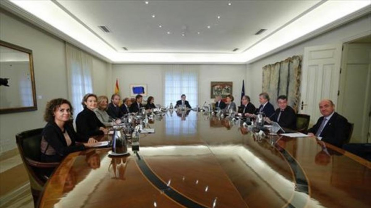 El presidente Rajoy preside en La Moncloa la reunión del Consejo de Ministros, el pasado viernes.-JUAN MANUEL PRATS