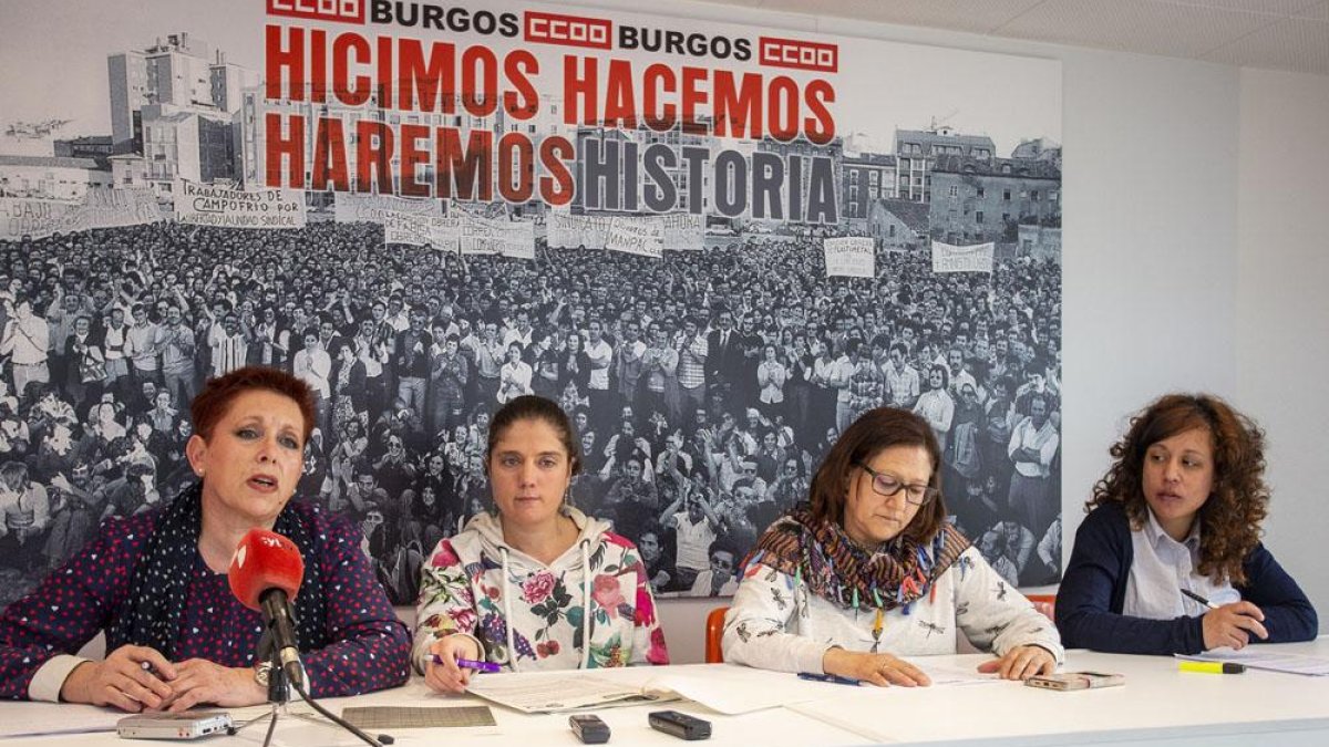 María Ruiz, Carmen Fernández, Bienvenida García y Yolanda Reyes.-ISRAEL L. MURILLO