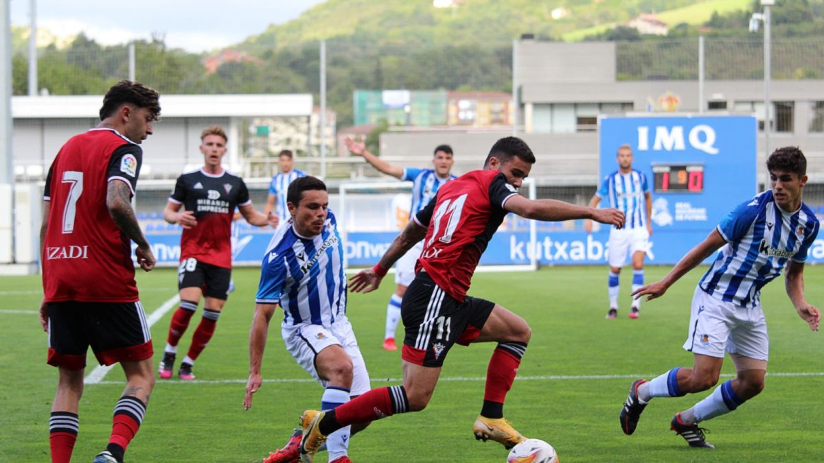 El Mirandés juega en Málaga. TWITTER / @CDMIRANDES