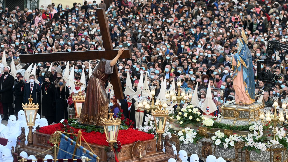 Imagen de la procesión del Encuentro. SANTI OTERO