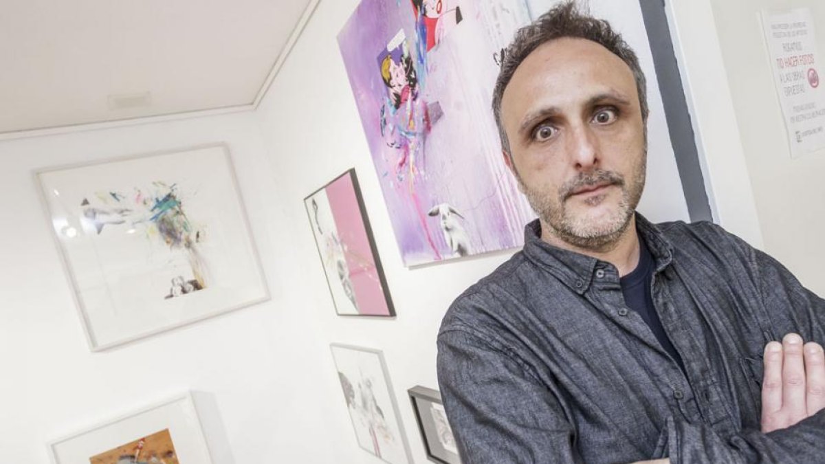 Fran Herreros reconoce haberse divertido como nunca en el estudio preparando esta colección vivida como una auténtica liberación.-Santi Otero