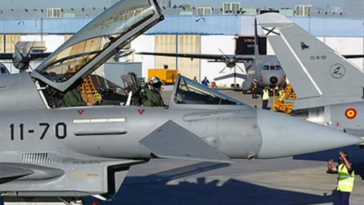Un Eurofighter en la base aérea de Morón.-JUAN MANUEL PRATS