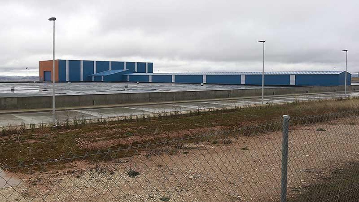 Imagen de los depósitos de Cortes tomada ayer.-RAÚL G. OCHOA