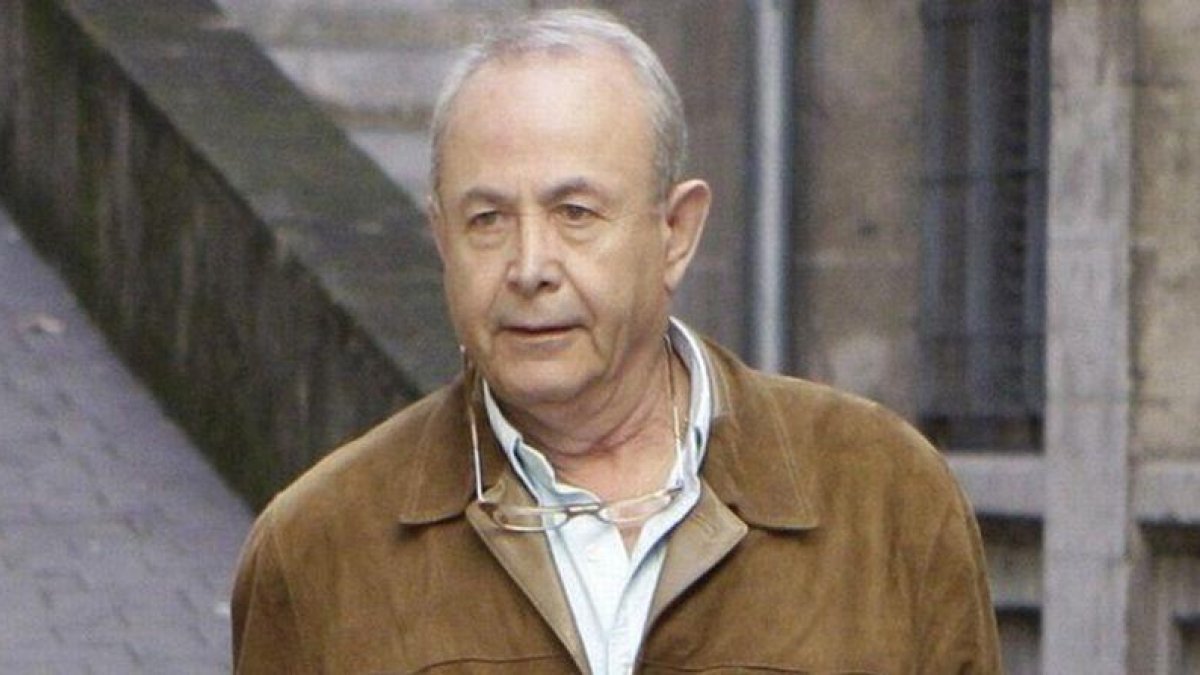 El juez José Castro, en la rampa de los juzgados de Palma el pasado 22 de diciembre.-EFE / MONTSERRAT T. DIEZ