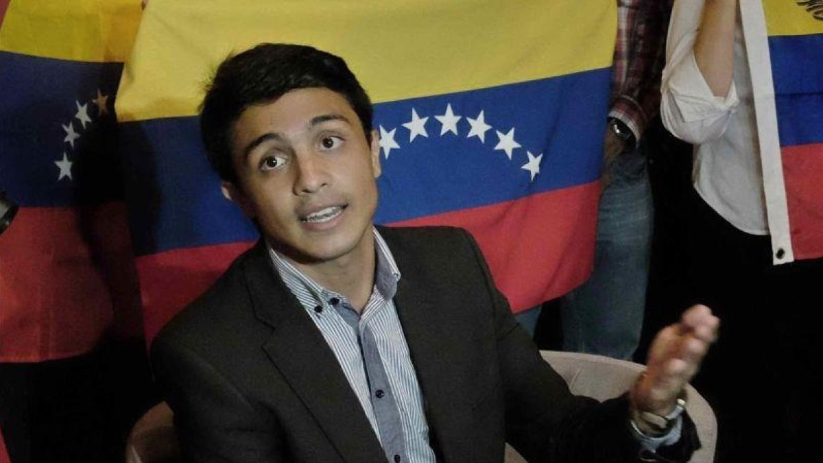 Lorent Saleh, opositor venezolano, en el 2014.-JEFFREY ARGUEDAS (EFE)