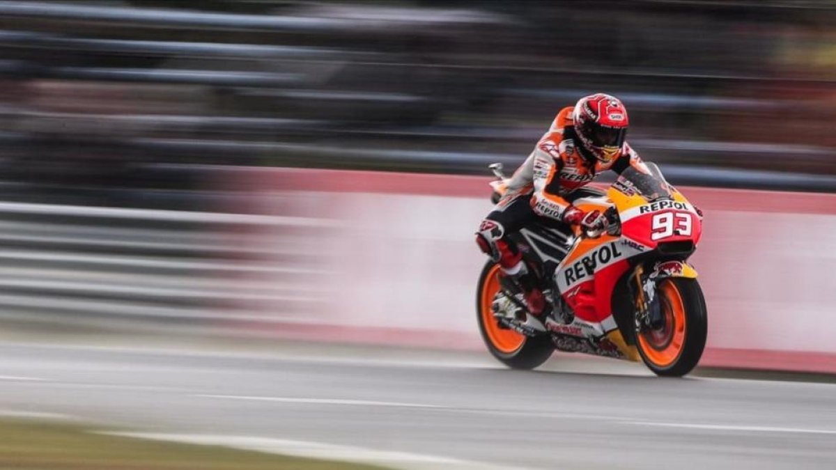 Marc Márquez ha volado hoy, sobre el agua, en Assen (Holanda).-ALEJANDRO CERESUELA