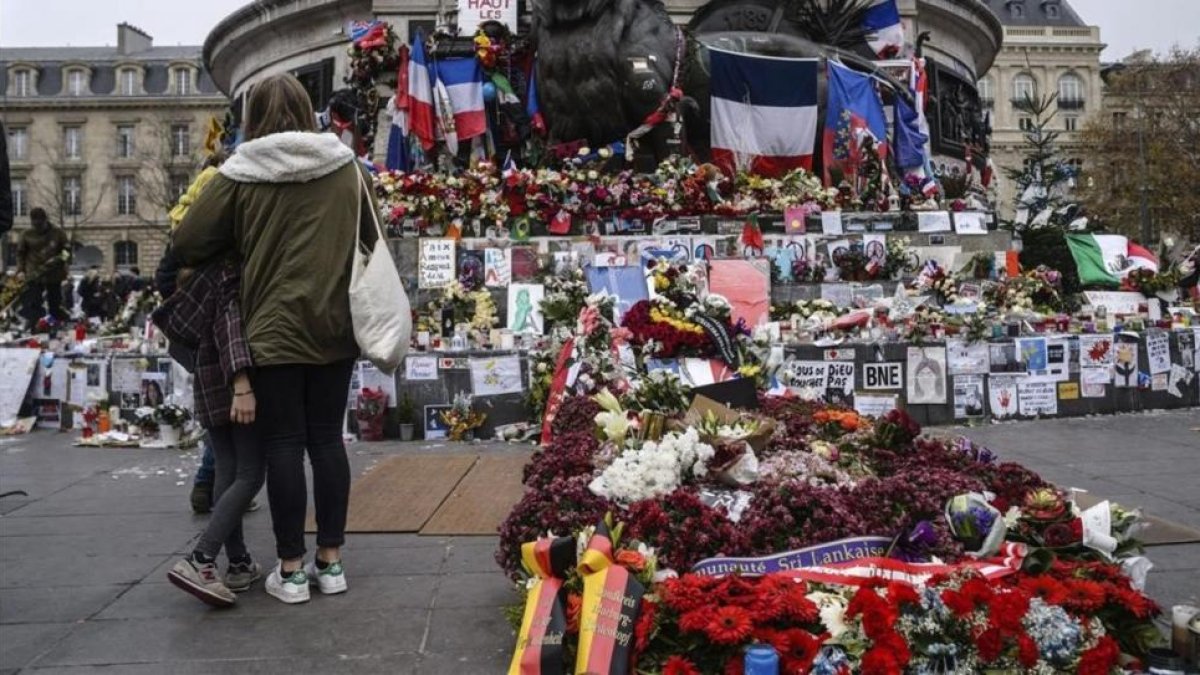Los familiares recordaron a las víctimas el pasado 13 de diciembre en Francia.-CHRISTOPHE PETIT TESSON