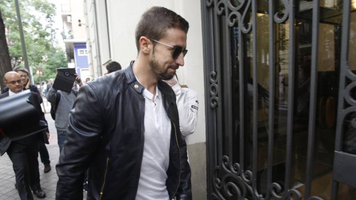Gabi entrando a la Fiscalía Anticorrupción de Madrid.-Foto: ÁNGEL DE CASTRO