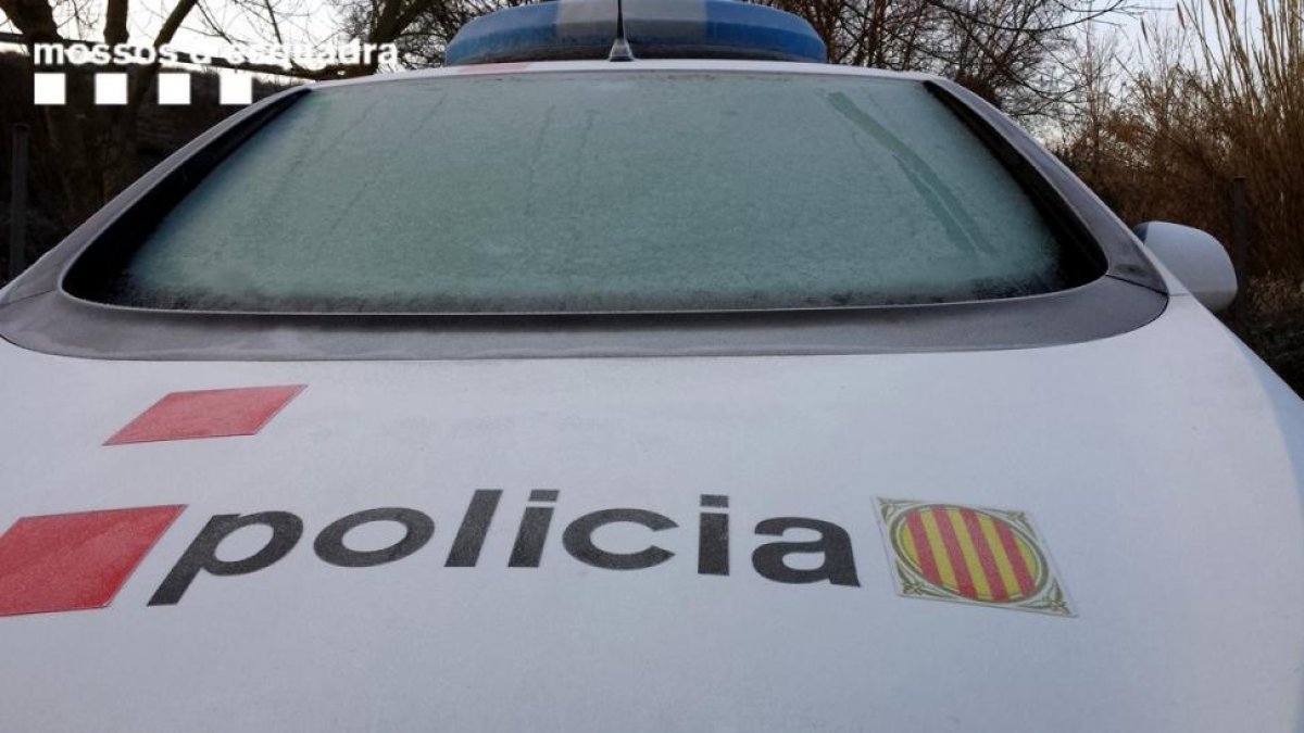 Una patrulla de los Mossos.-EL PERIÓDICO