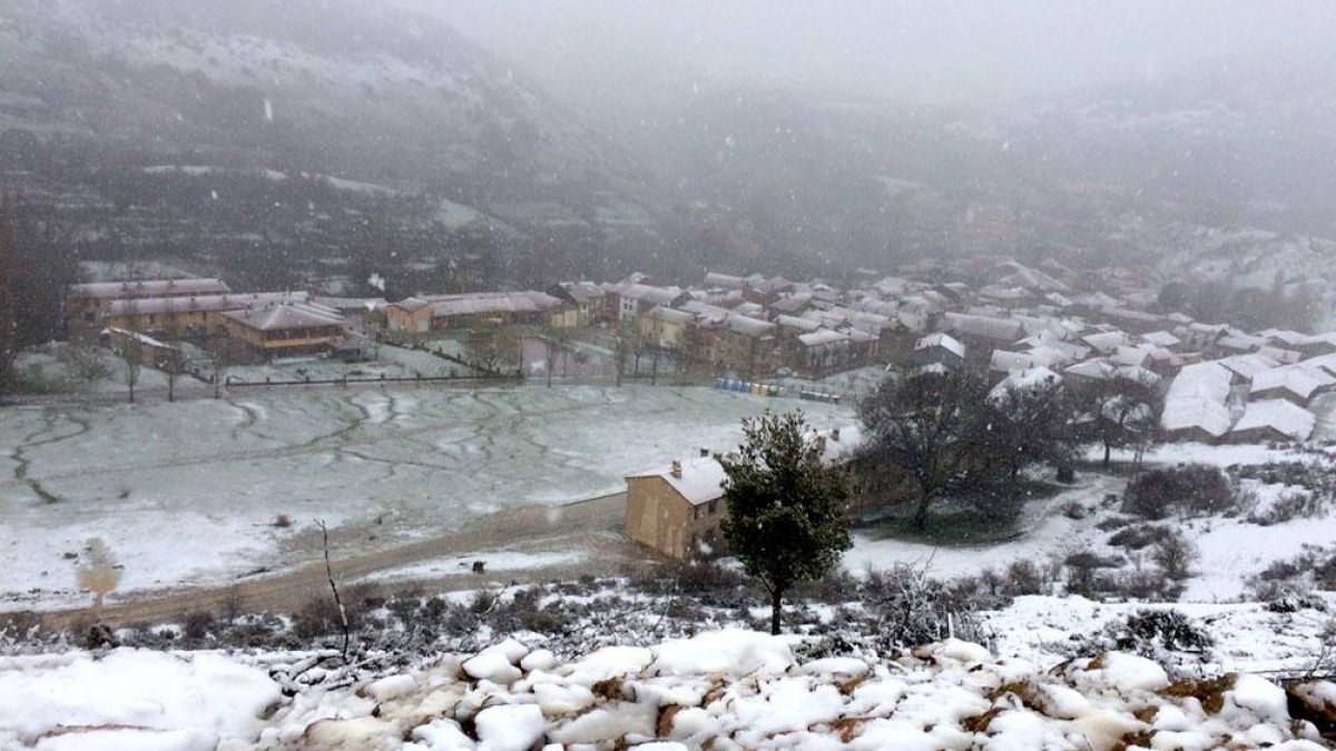Nevada en la comarca de Pinares a mediados del pasado mes de abril.-R. F.