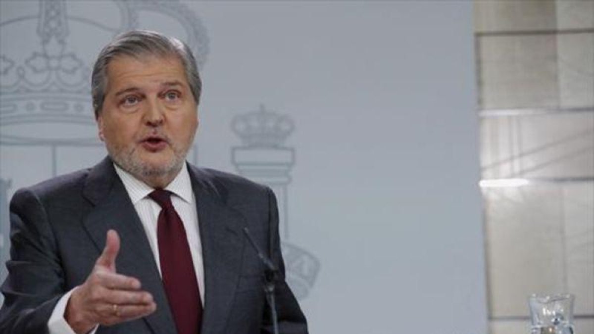 Íñigo Méndez de Vigo, ministro portavoz, ayer en la Moncloa.-EFE / ÁNGEL DÍAZ