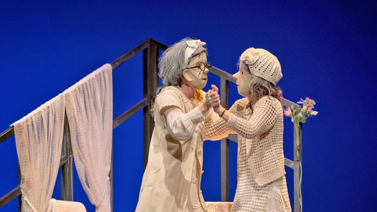 ‘Amour’ llega a las tablas de Burgos, Miranda y Aranda con el Premio Fetén 2016 al Mejor Espectáculo.-