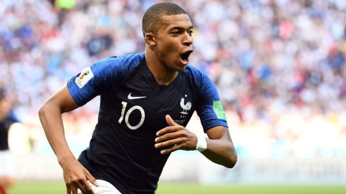 El francés Mbappé celebra un gol ante Argentina.-FRANCK FIFE