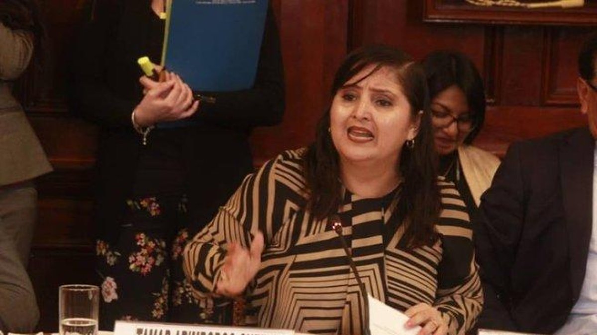 Tamar Arimborgo, congresista convervadora que se opone al enfoque de género en los textos escolares distribuidos por el Ministerio de Educación.-FACEBOOK