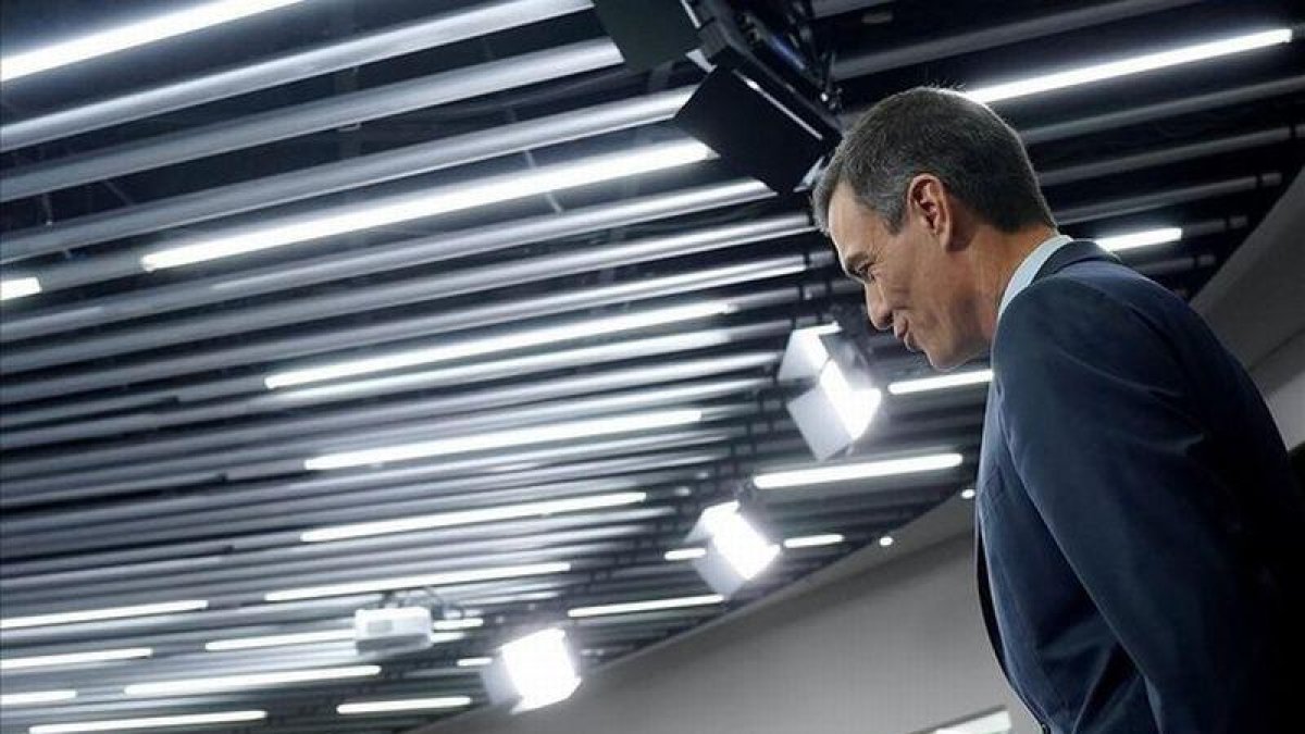 El presidente del Gobierno, Pedro Sánchez, este viernes, durante su comparecencia para anunciar la fecha de las elecciones.-JOSÉ LUIS ROCA