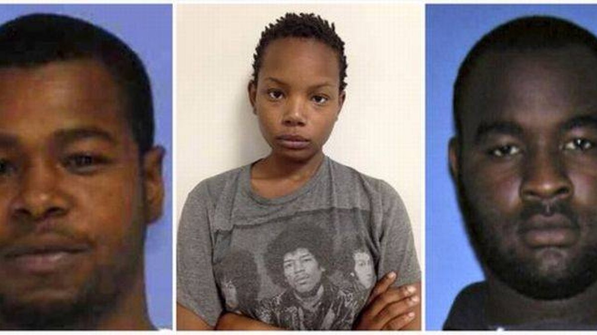 Tres de los cuatro detenidos por matar a los dos policías. De izquierda a derecha, Marvin Banks, Joanie Calloway y Curtis Banks.-Foto: REUETRS