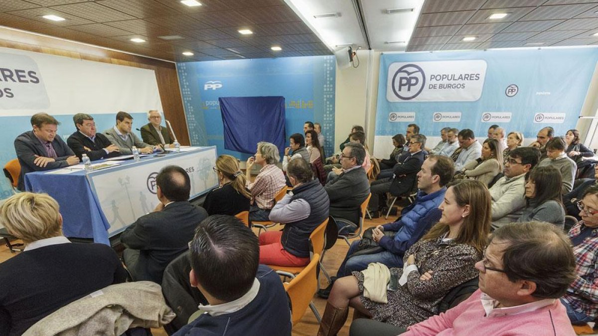 Un momento, ayer, de la reunión del Comité Ejecutivo Provincial del Partido Popular.-SANTI OTERO