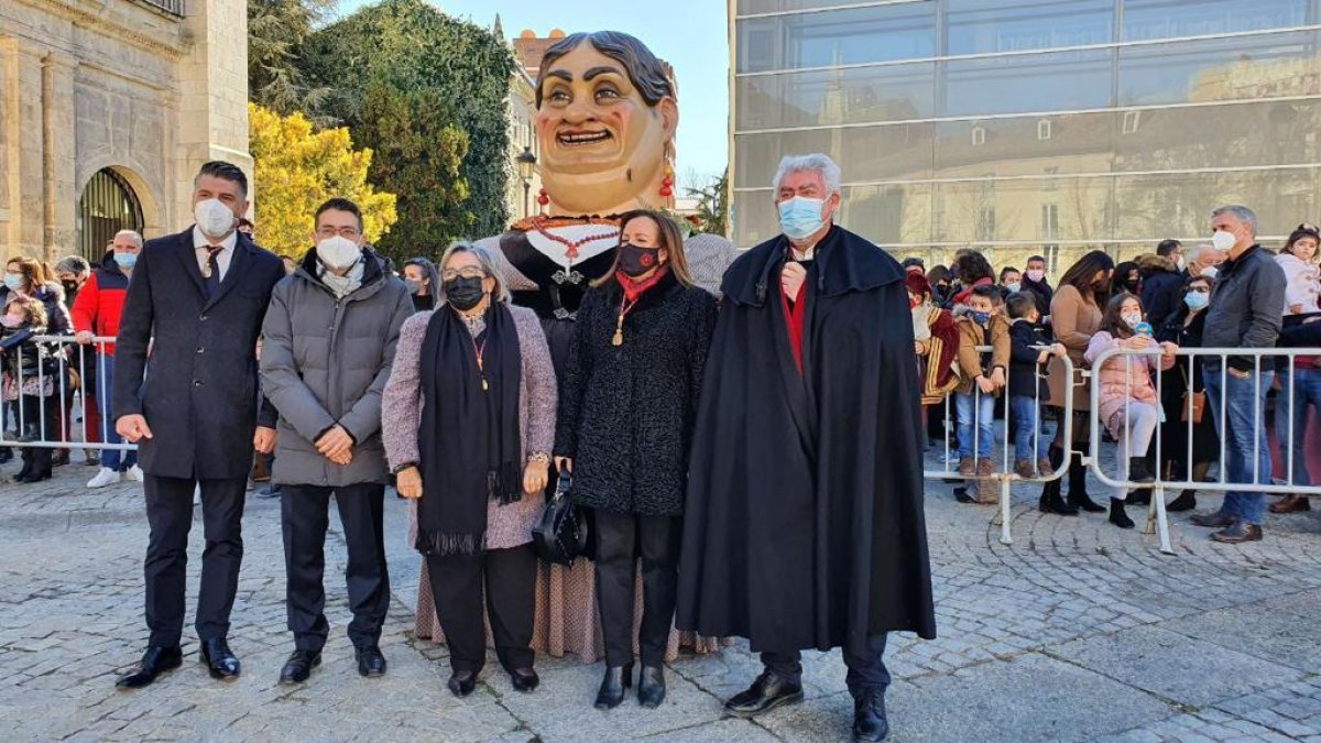 José Ignacio Delgado, junto a concejales de Cs en el Ayuntamiento de Burgos. ECB