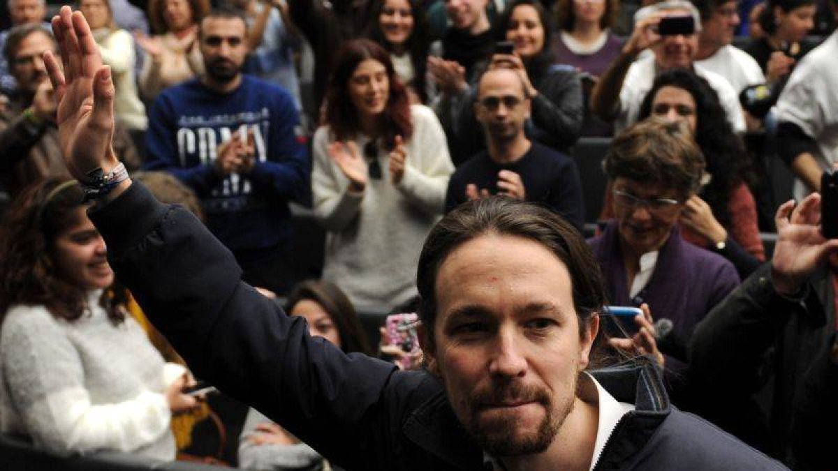 Pablo Iglesias, tras su intervención en el mitin celebrado ayer en el Palacio de Congresos de Sevilla.-Foto: AFP