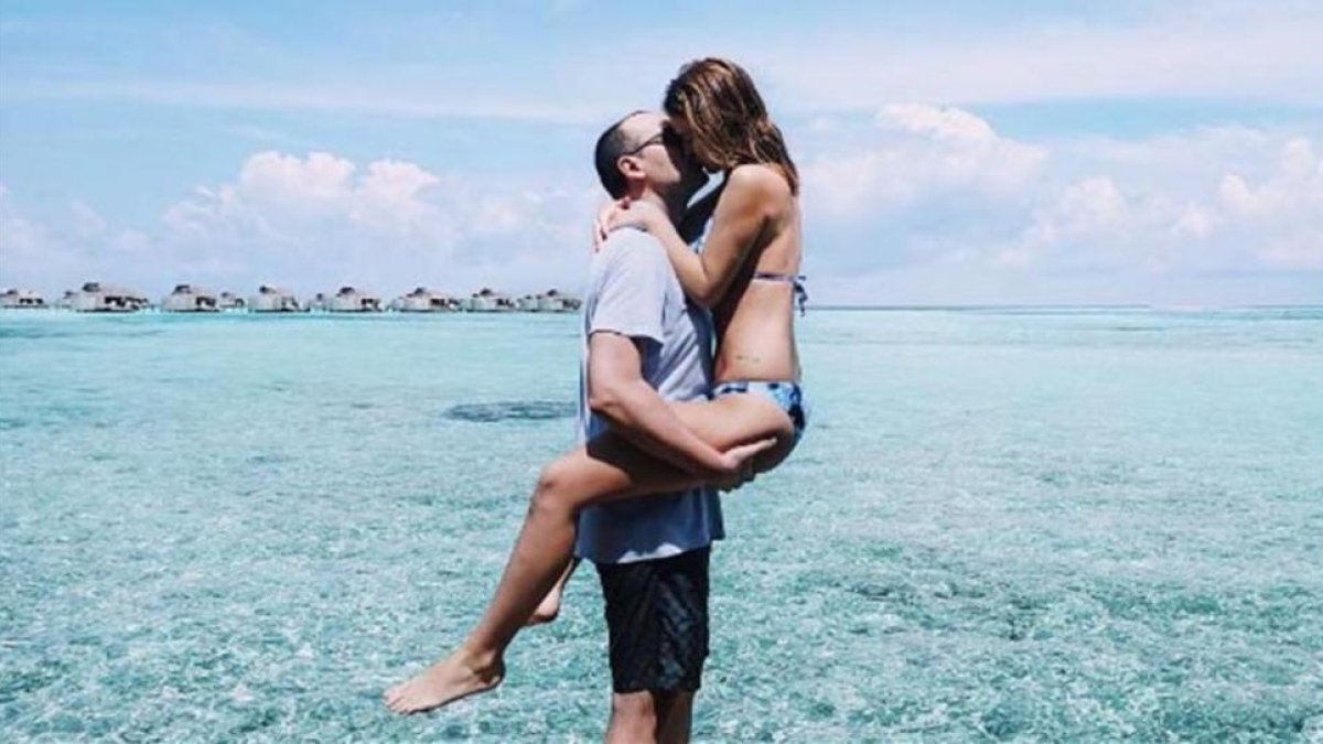 La pasión en las isla Maldivas de Risto Mejide y Laura Escanes, según la postal colgada en la red social de Instagram.-INSTAGRAM
