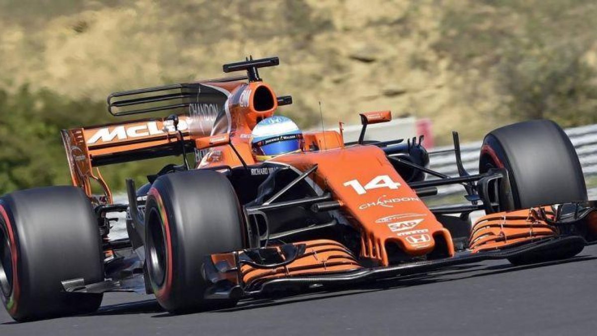 Fernando Alonso, en la sesión de calificación del GP de Hungría.-EFE / ZOLTAN MATHE