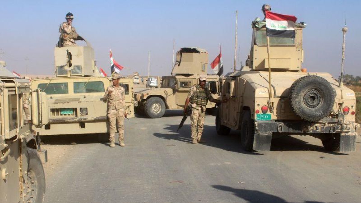 Las Fuerzas Armadas de Irak durante la operación militar que pretendía arrebatar a los yihadistas la ciudad de Rawa.-AFP / STRINGER (AFP)