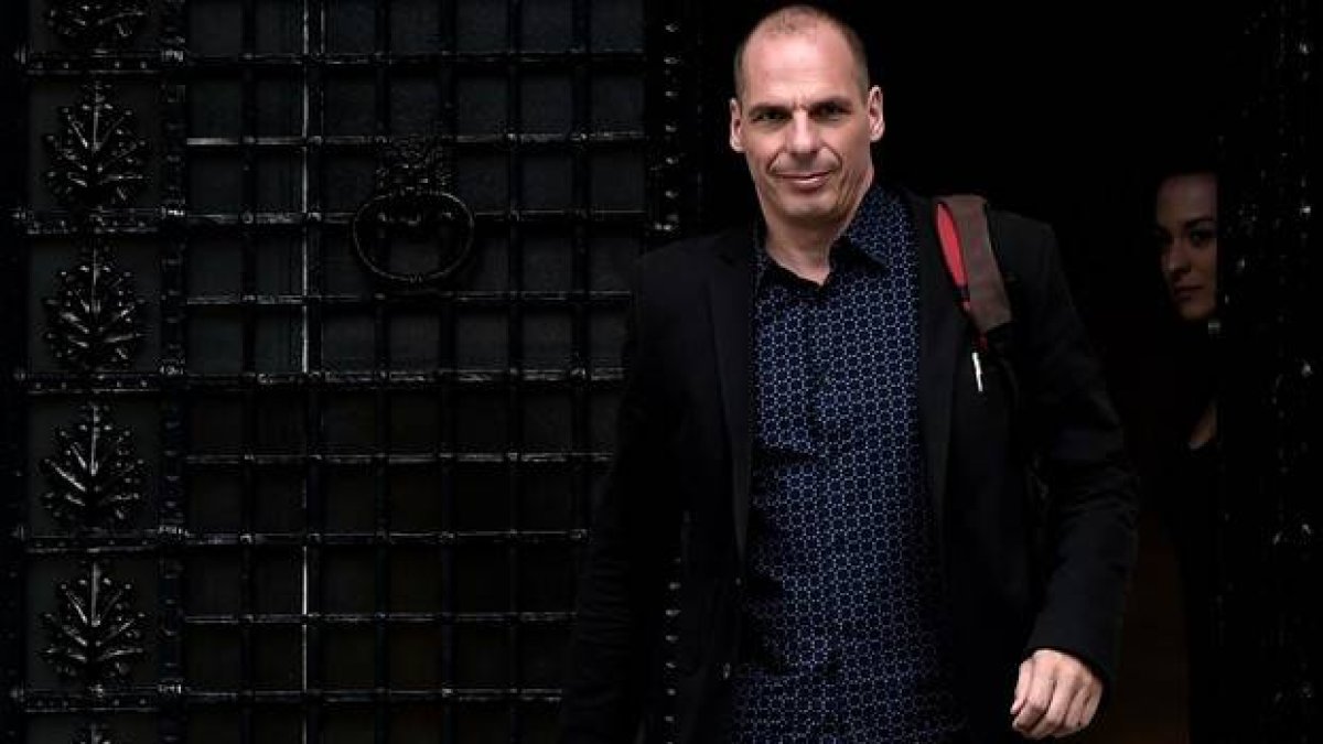 El ministro de Finanzas, Yanis Varoufakis, este domingo, en Atenas.-Foto: AFP / ARIS MESSINIS