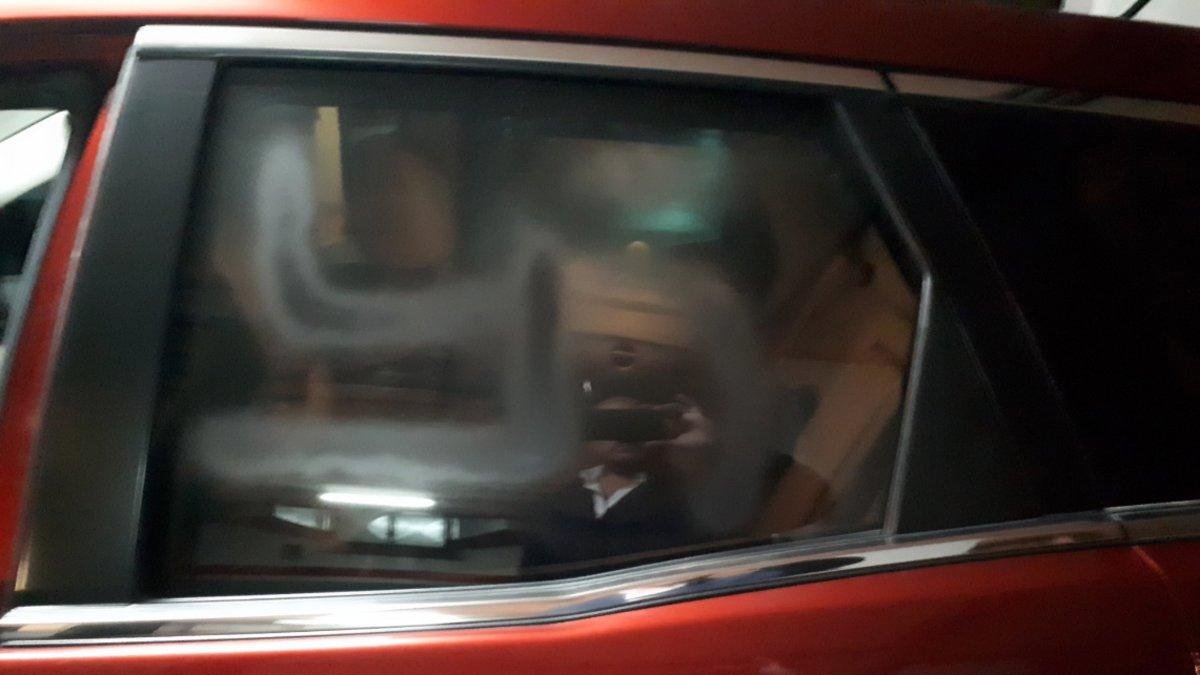 Una esvástica pintada en el coche del líder del PPC, Alejandro Fernández /-TWITTER