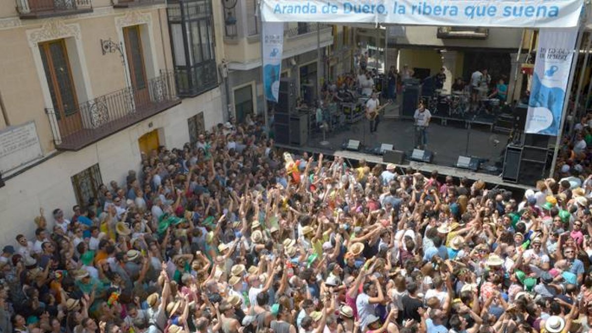Imagen de la plaza del Trigo el verano pasado.-Alberto Calvo.