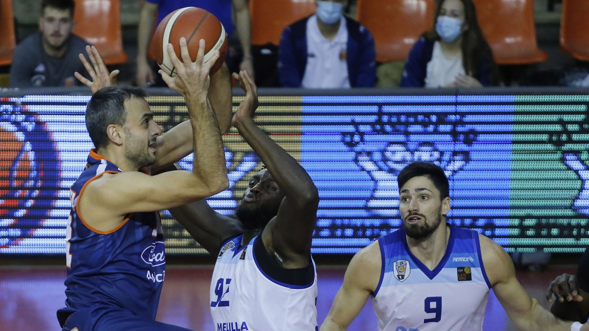 Ruiz de Galarreta se marcó un partidazo ante Melilla enel que anotó 27 puntos. SANTI OTERO