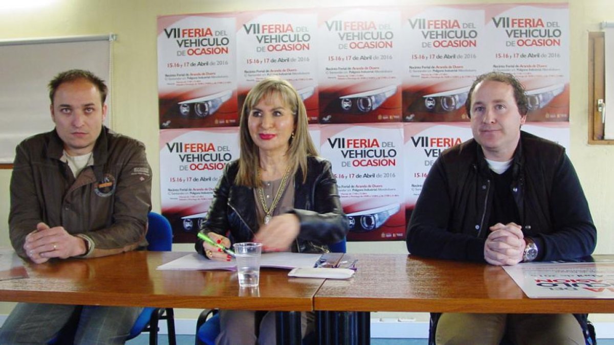 Azucena Esteban durante la presentación de la feria.-L.V.