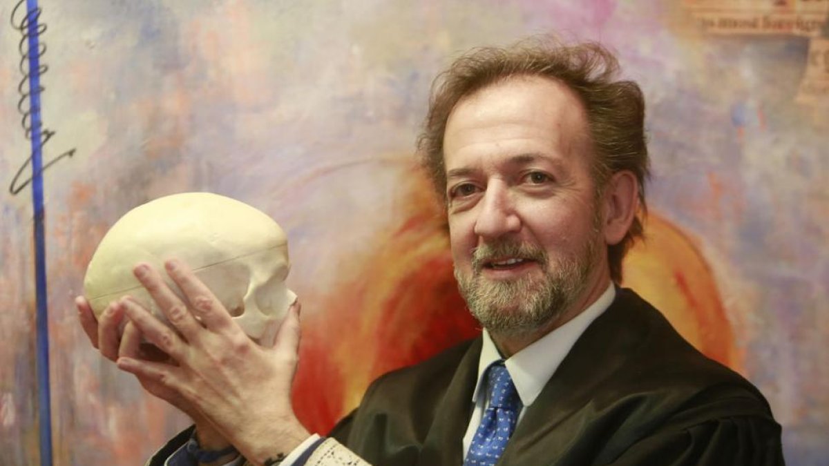 Roger Redondo, juez, actor y pintor.-Raúl Ochoa