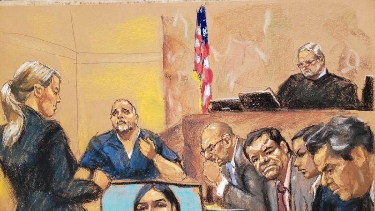 Reproduccion fotografica de un dibujo realizado por la artista Jane Rosenberg donde aparece la asistente del Fiscal de Estados Unidos Gina Parlovecchio mientras hace preguntas al testigo de la Fiscalia el colombiano Alex Cifuentes.-JANE ROSENBERG/ EFE
